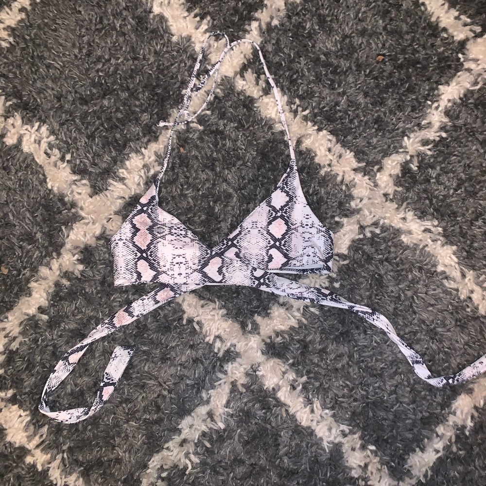 Women’s bikini top